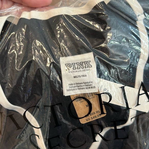 NWT Crop Top Fleece PINK Sweatshirt, Size Medium 🩷 - Picture 8 of 9